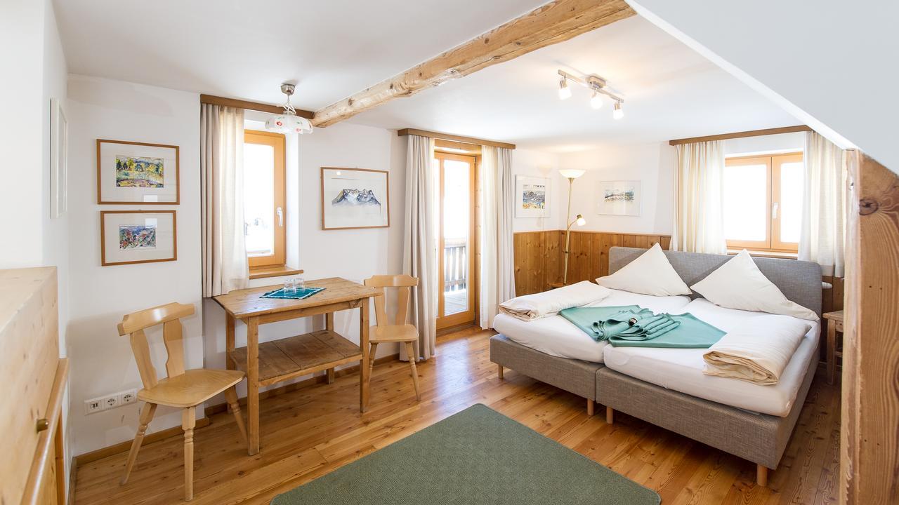 Hotel Sattleggers Alpenhof & Feriensternwarte à Greifenburg Extérieur photo