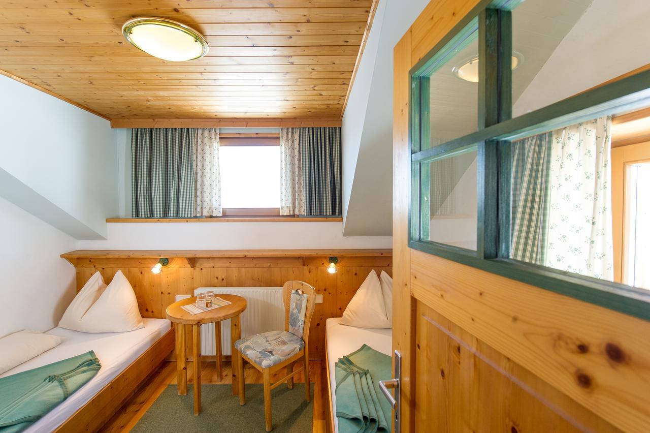 Hotel Sattleggers Alpenhof & Feriensternwarte à Greifenburg Extérieur photo